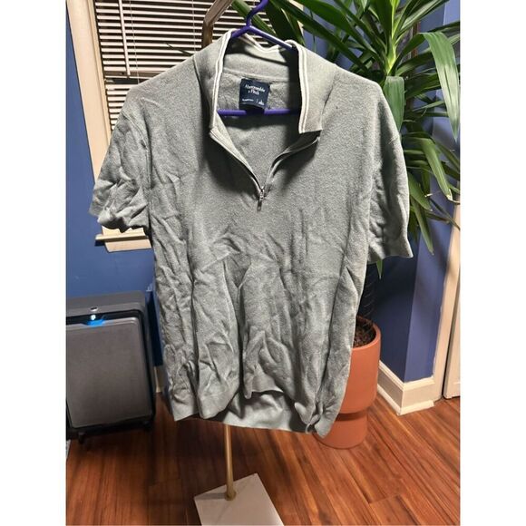 ABERCROMBIE FEATHER WEIGHT POLO - Picture 1 of 4